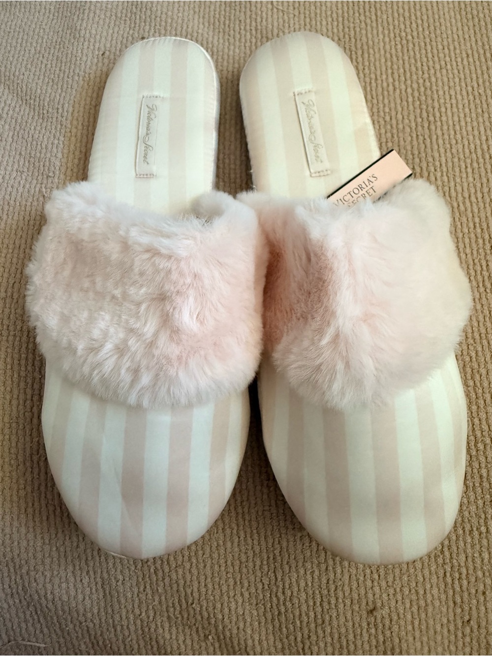 NWT Victoria's Secret Pale Pink Stripe Faux Fur Slide Slippers